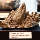 Calcit, Pyrit Tisnov    