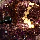 Große Amethyststufe des Edelsteinhauses Hess