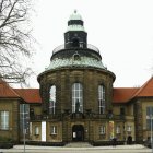 Das Gebäude der Kunstsammlungen Zwickau mit dem Max-Pechstein-Museum beherbergt die geologisch-mineralogischen Sammlungen Zwickau.  